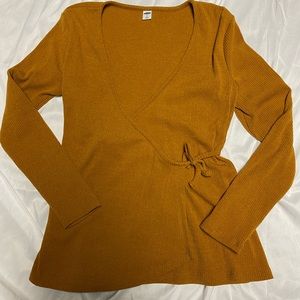 Old navy tie long sleeve shirt.